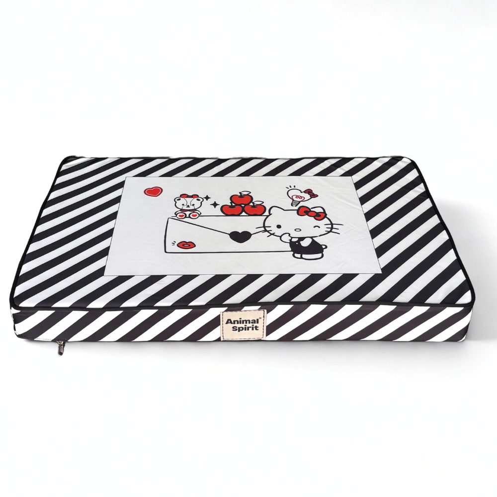 Hello Kitty X Animal Spirit Colchoneta Black & White (70 x 45 x 8 cm.)