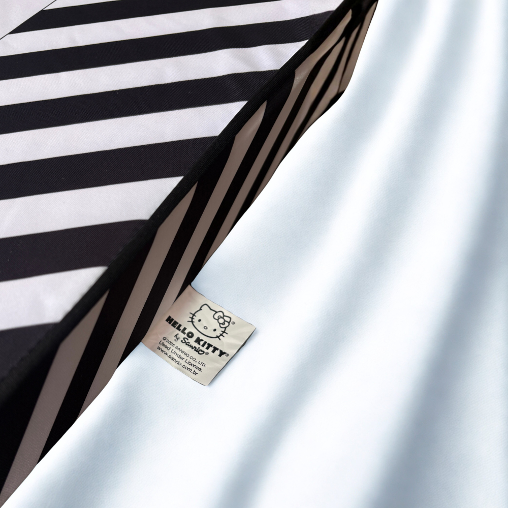 Hello Kitty X Animal Spirit Colchoneta Black & White (70 x 45 x 8 cm.)