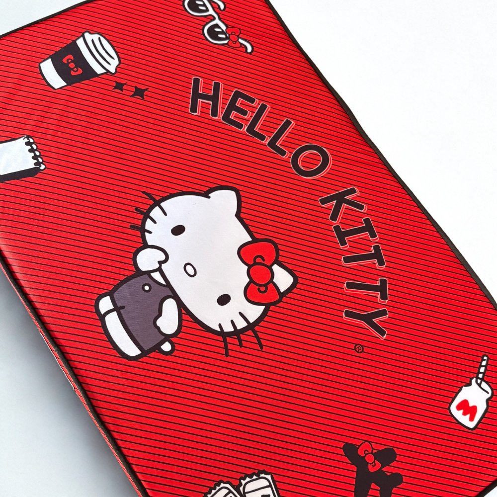 Hello Kitty X Animal Spirit Colchoneta roja (70 x 45 x 8 cm.)