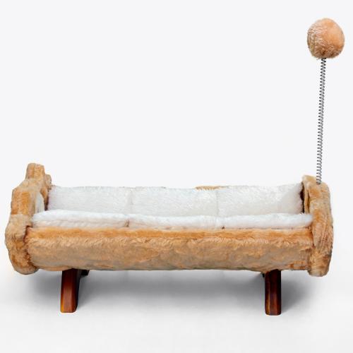 Claws & Paws Cama de madera para gato beige